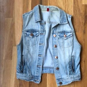 Jean Vest